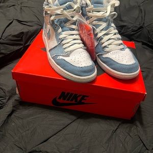 Nike Retro 1  (Authentic)